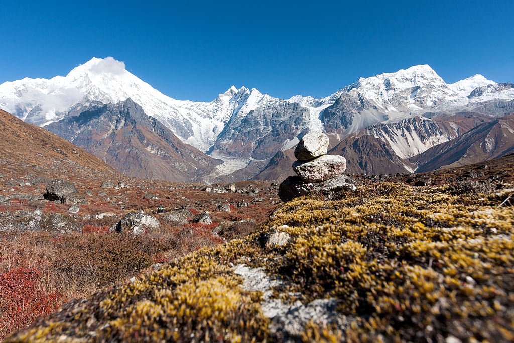 The mountainous beauty of the China-Nepal border